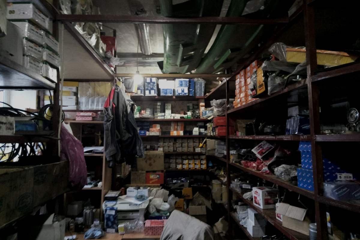 Склад запчастей