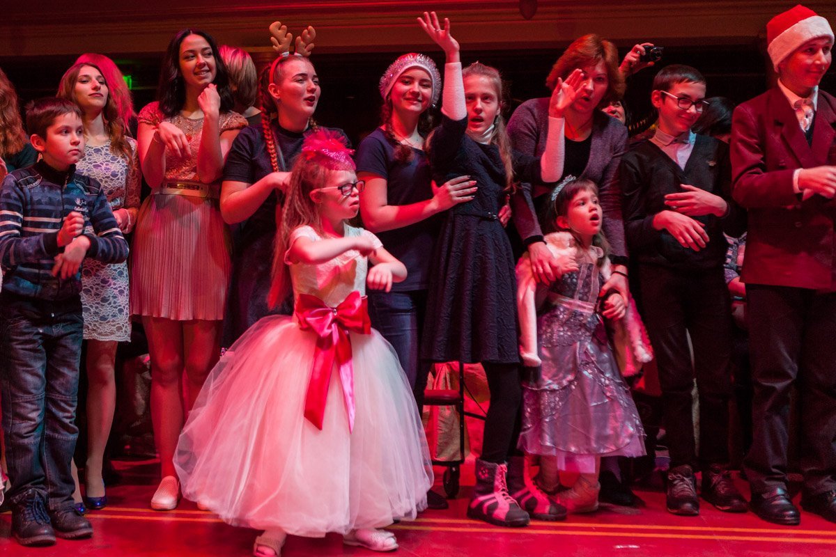 Дети сами принимали участие в номерах Дети сами принимали участие в номерах