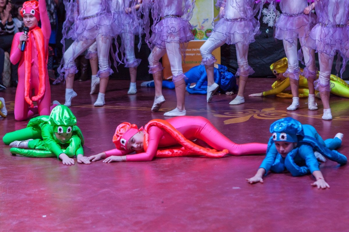 Необычные танцевальные номера добавляли изюминки в этот вечер Необычные танцевальные номера добавляли изюминки в этот вечер