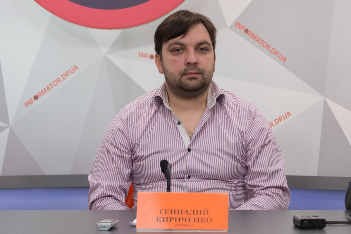 14 декабря подожгли машину Геннадия Кириченко 14 декабря подожгли машину Геннадия Кириченко