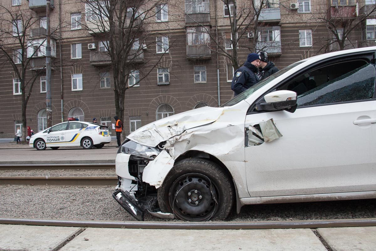 Пострадавших в аварии нет Пострадавших в аварии нет