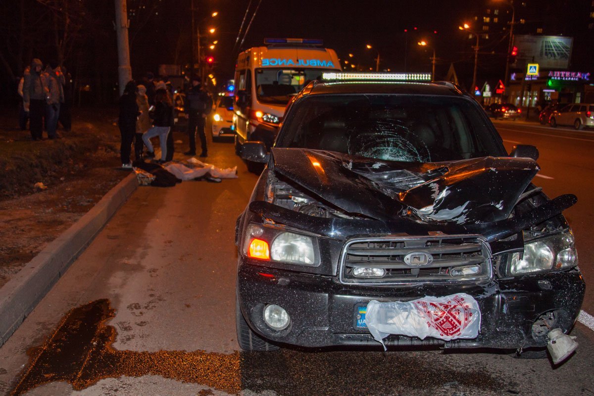 Водитель позаботился скрыть номер машины Водитель позаботился скрыть номер машины