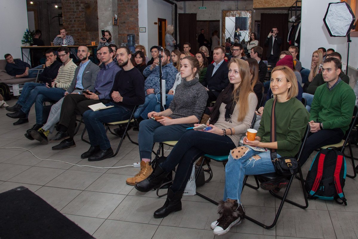 В Днепре выступил известный эксперт по маркетингу Samuel Cook 2