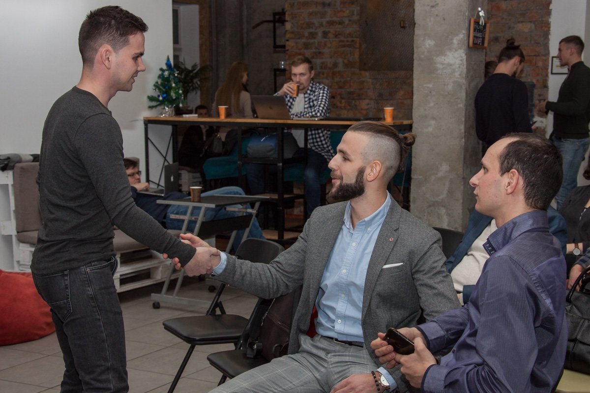 В Днепре выступил известный эксперт по маркетингу Samuel Cook 10