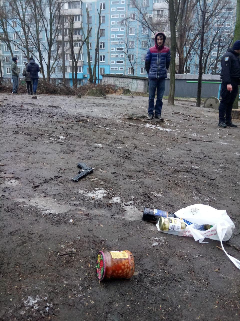 У "стрелка" изъяли пистолет