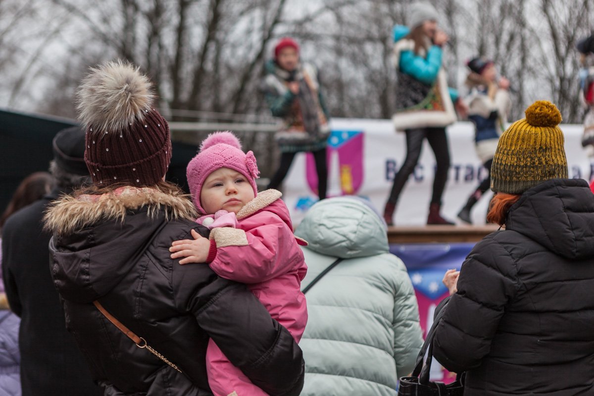 Взгляд на елку Взгляд на елку