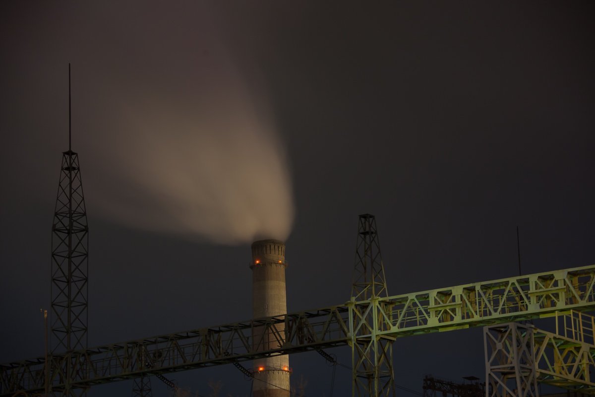 Нам приятно видеть не только свежепостроенные здания бизнес-центров, но и промышленные резервуары