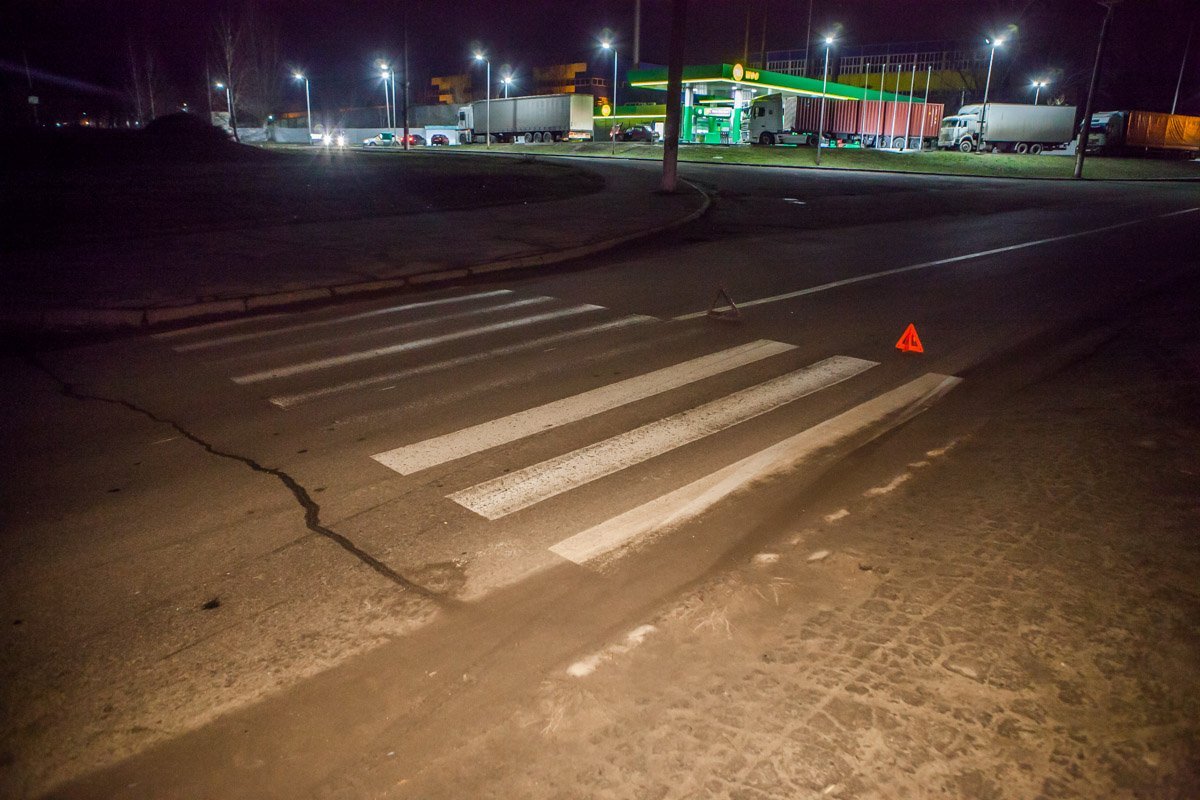 Пострадавший переходил дорогу по пешеходному переходу Пострадавший переходил дорогу по пешеходному переходу