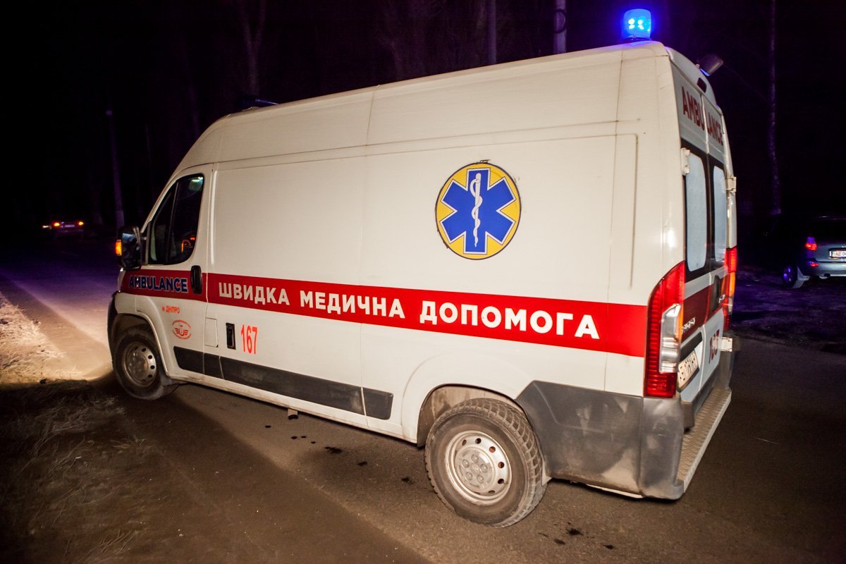 На месте работала карета "скорой помощи" и экипаж патрульной полиции На месте работала карета "скорой помощи" и экипаж патрульной полиции