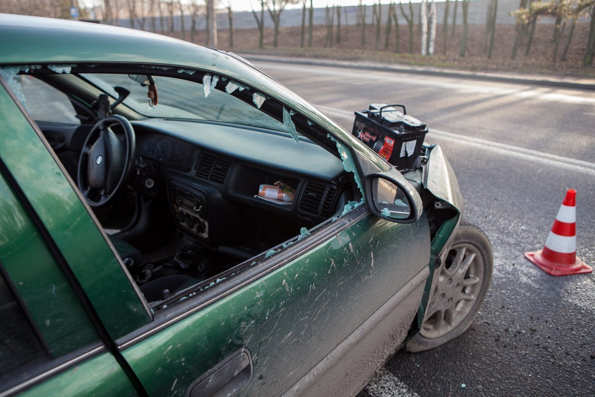 Пострадавших отвезли в 16 больницу Пострадавших отвезли в 16 больницу