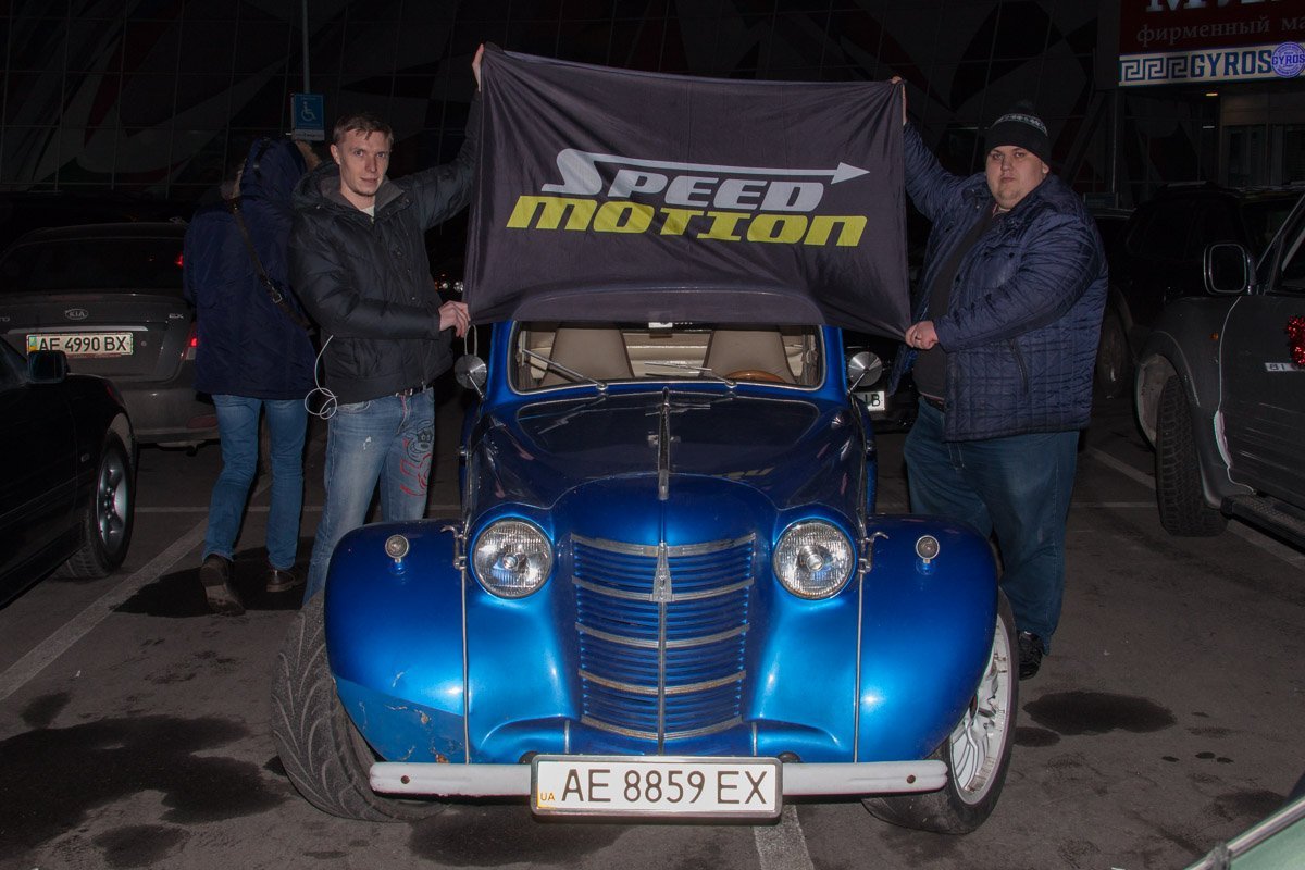 Автомобиль ни минуты не скучал Автомобиль ни минуты не скучал