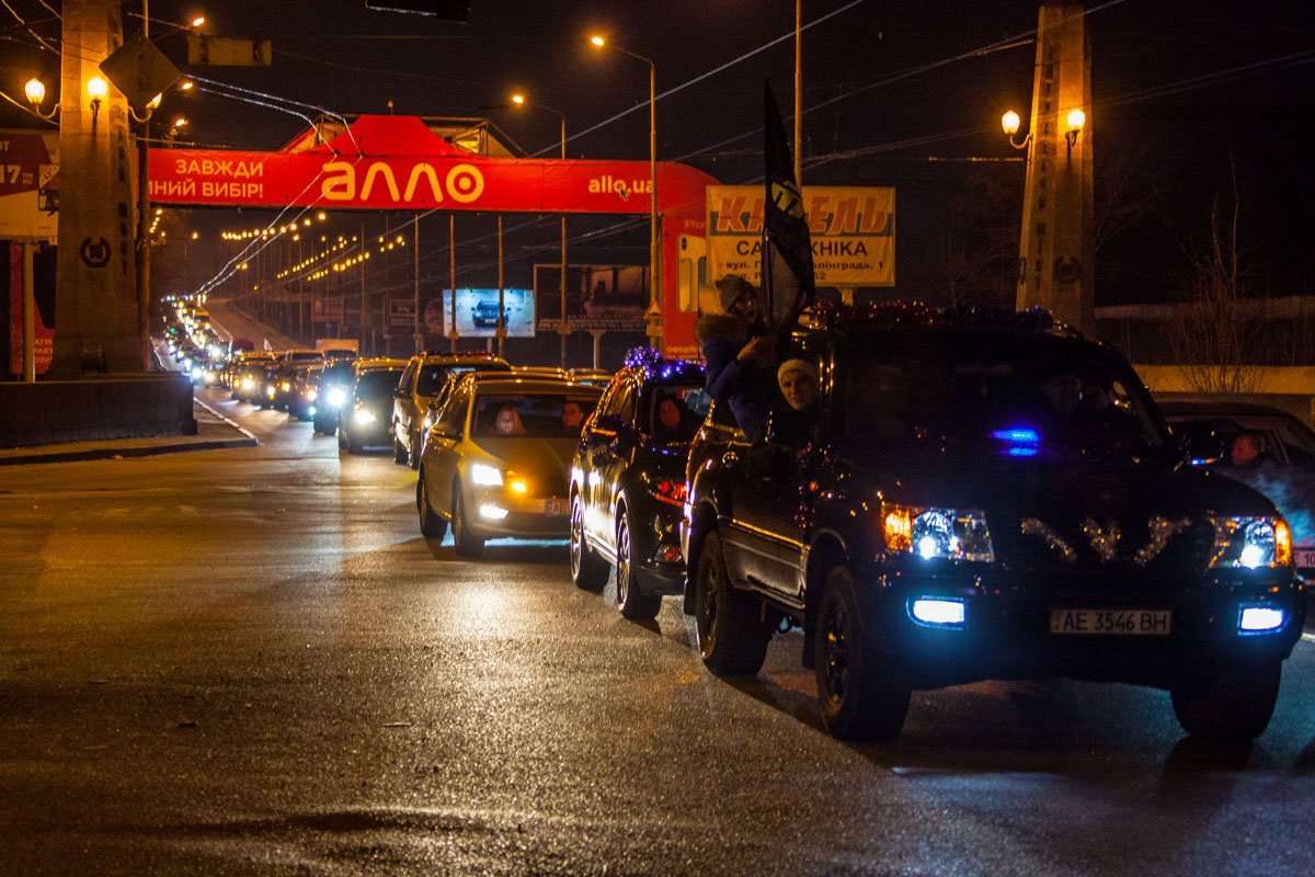 На съезде с Амурского моста На съезде с Амурского моста
