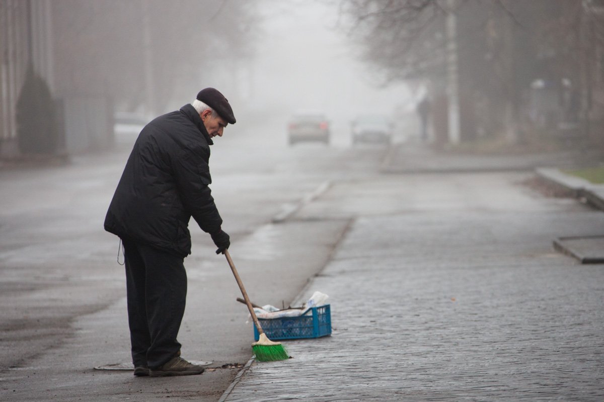 Горожане заботятся о чистоте родного города