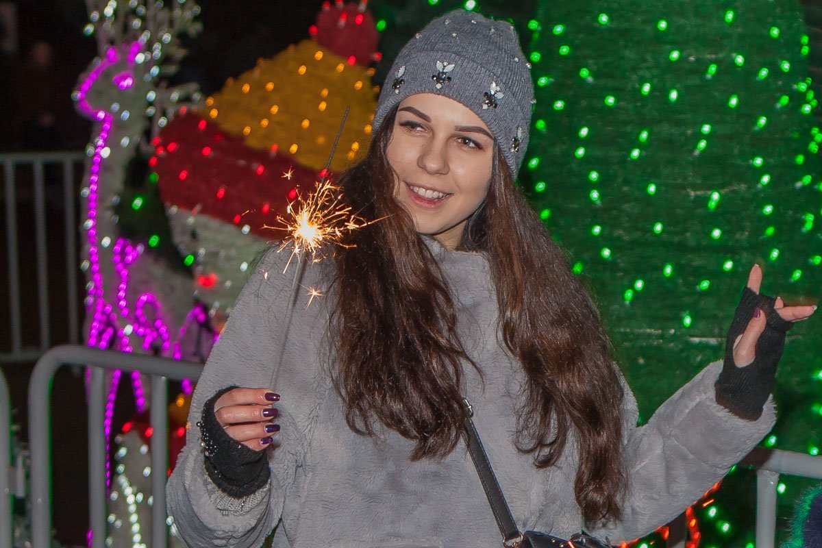 Какой же Новый год без бенгальских огней?