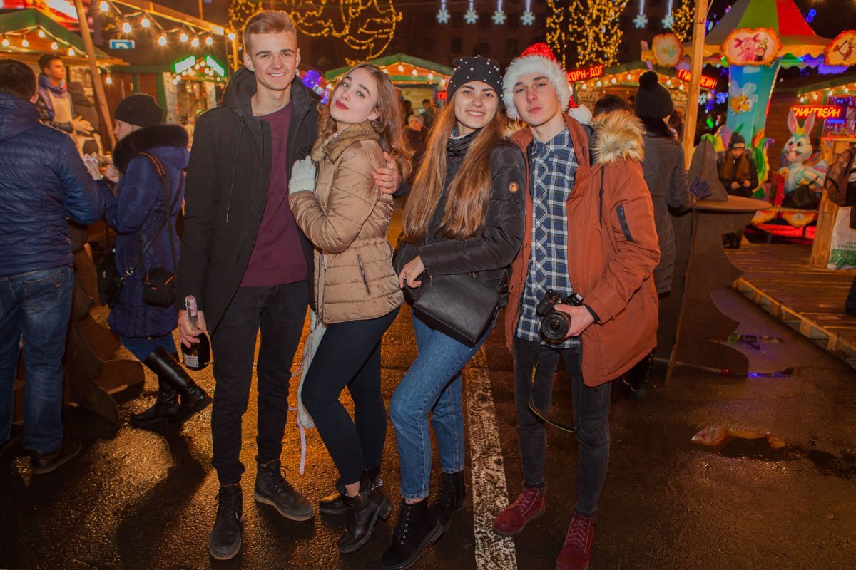 Студенты в Сказочном городке