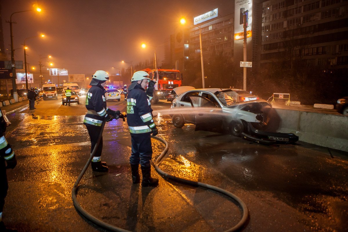 На месте работали сотрудники ГСЧС На месте работали сотрудники ГСЧС