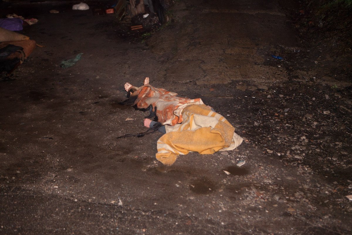 В Днепре в гараже задохнулся мужчина 1