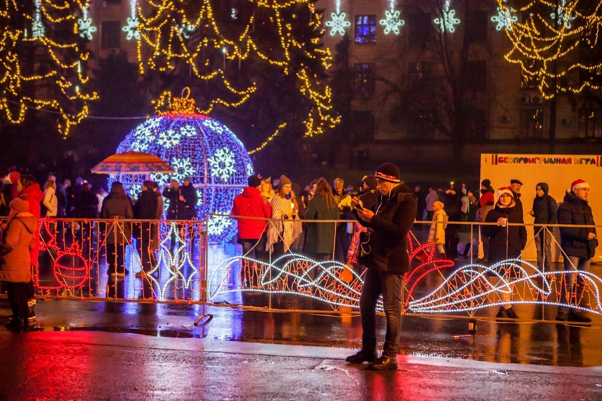 Многие звонили родным, которых не было рядом Многие звонили родным, которых не было рядом