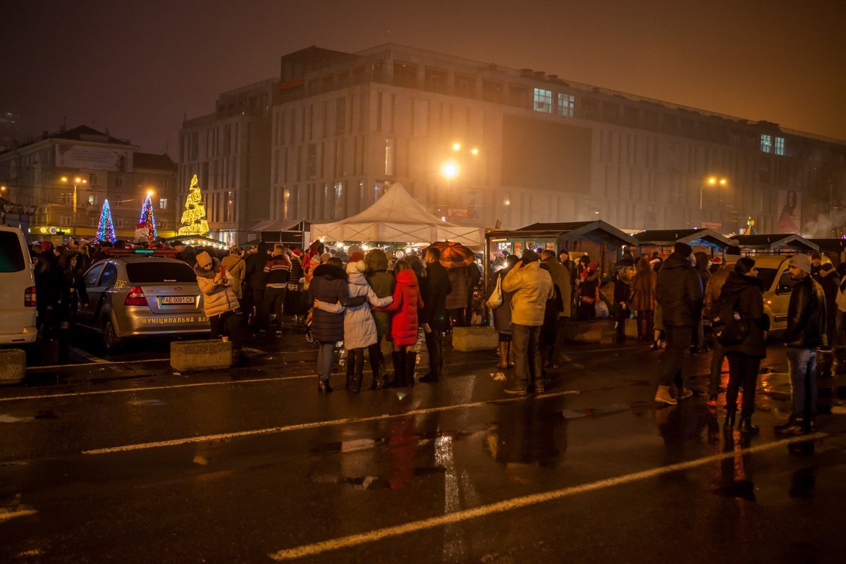 Атмосфера новогодней суеты Атмосфера новогодней суеты