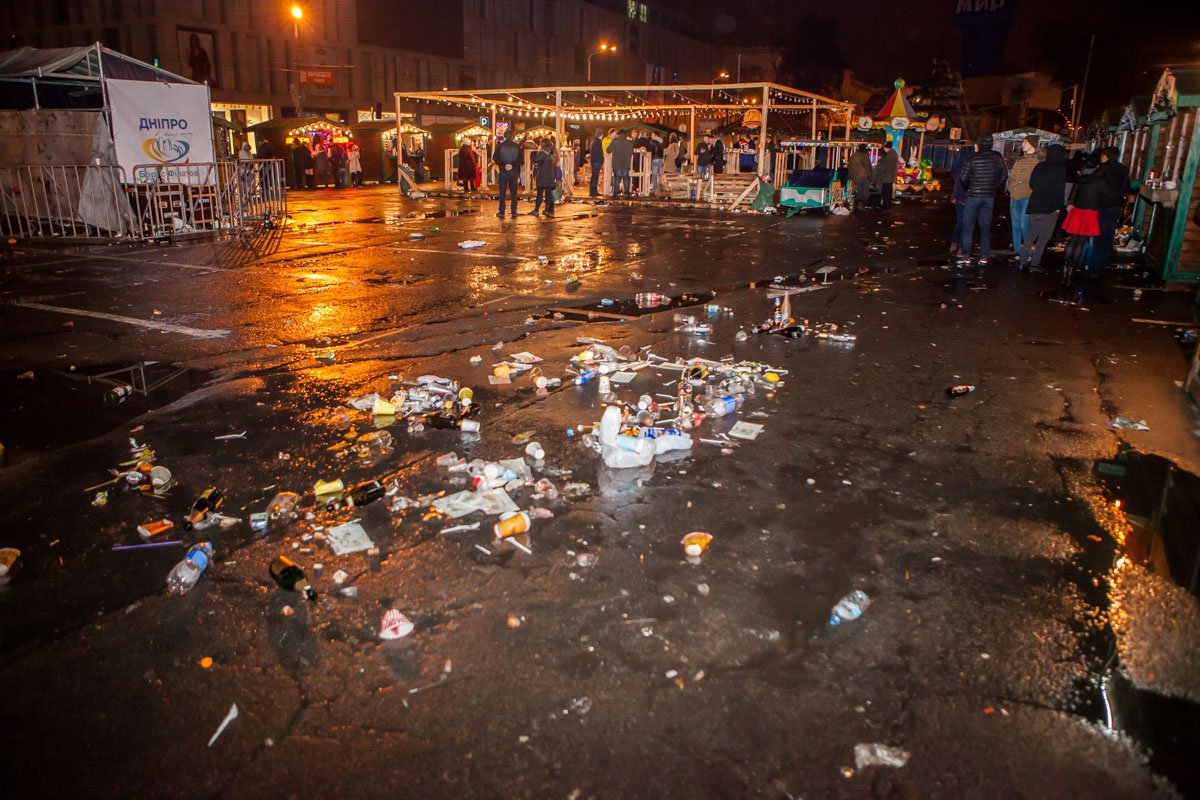 Площадь Героев Майдана после праздника