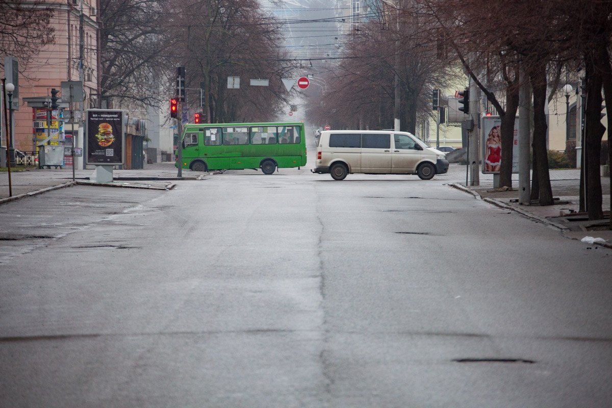 Тишина, пустые улицы, свободные салоны маршруток