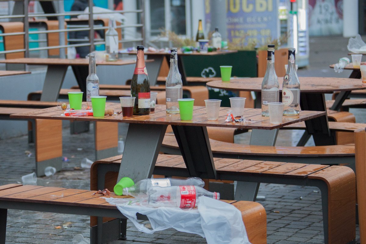 Почему люди не ведут себя как Люди?