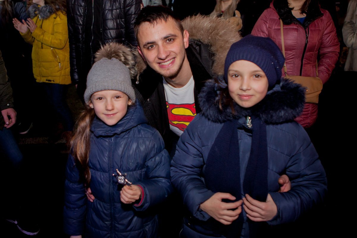 Никто не хочет сидеть дома в праздничный день