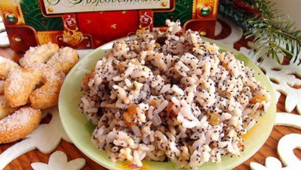 Рисовую кутью рекомендуют поливать сахарным сиропом