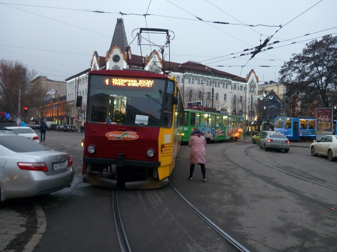 Автомобилист скрылся до приезда полиции Автомобилист скрылся до приезда полиции