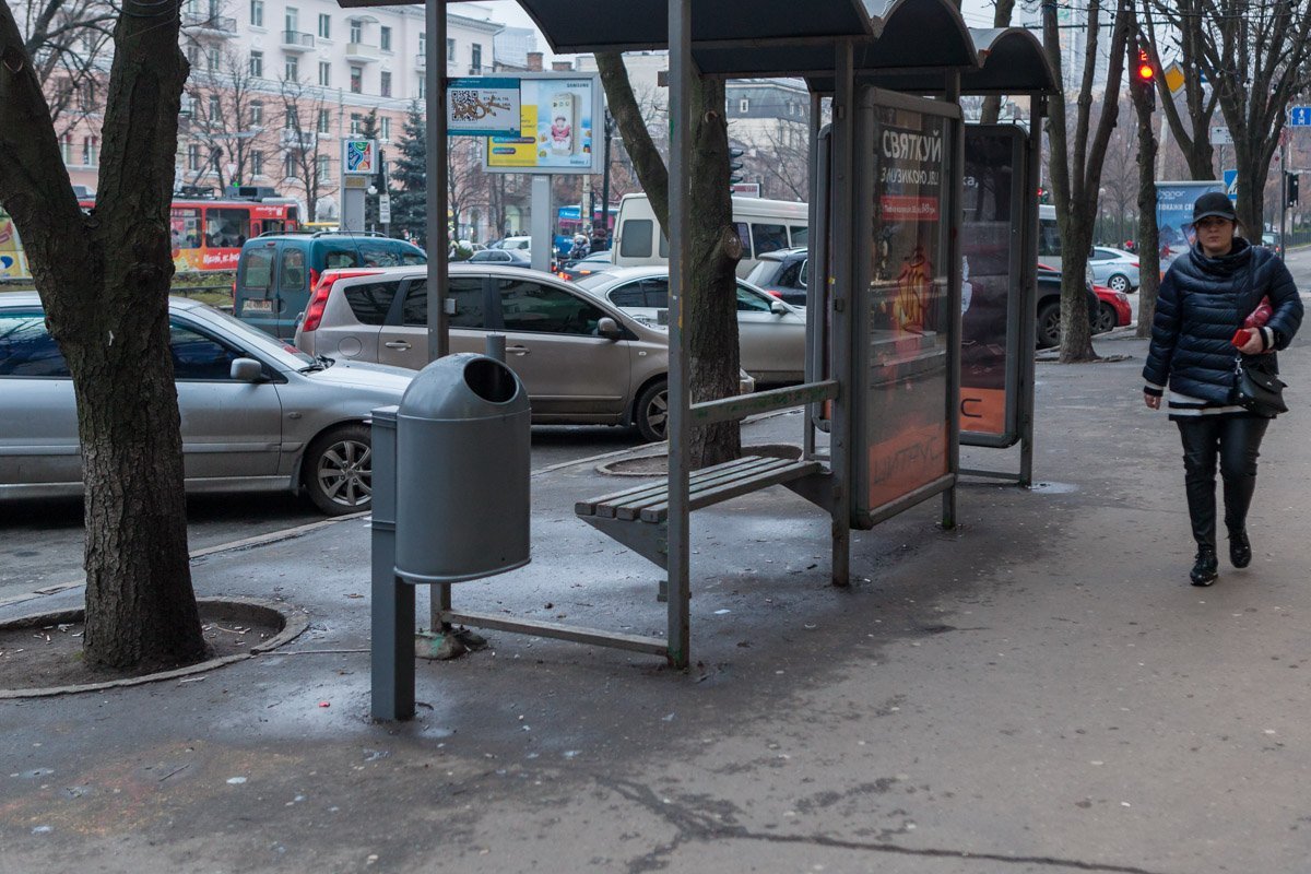 Урны установили в людных местах Урны установили в людных местах