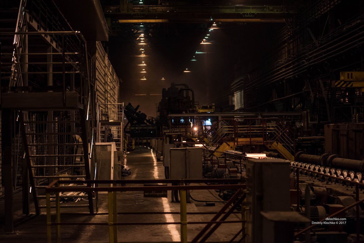 Некоторые уголки предприятия замирают в ожидании рассвета Некоторые уголки предприятия замирают в ожидании рассвета