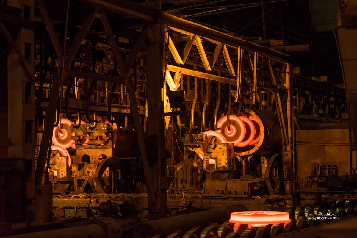 О заводе написано в книге «Ветеран индустрии», 1978 г. О заводе написано в книге «Ветеран индустрии», 1978 г.