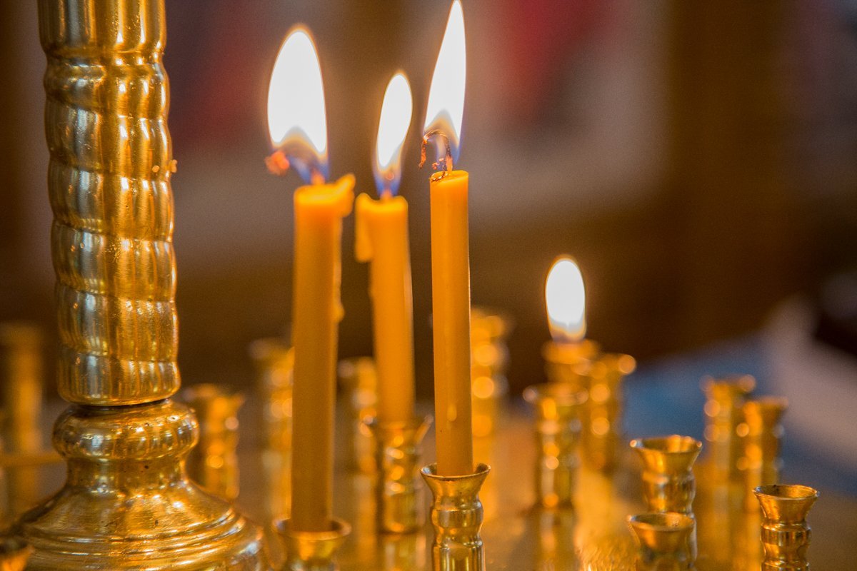 Свечи - основной источник пожарной опасности в храмах  Свечи - основной источник пожарной опасности в храмах