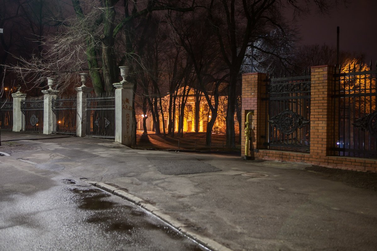 Для кого-то ночь - это всего лишь часть дня, время суток Для кого-то ночь - это всего лишь часть дня, время суток