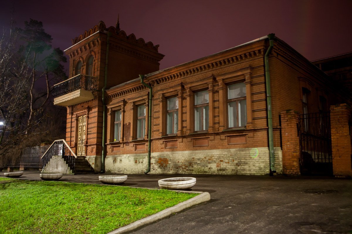 Самый звонкий крик — тишина, самый яркий свет — ночь Самый звонкий крик — тишина, самый яркий свет — ночь