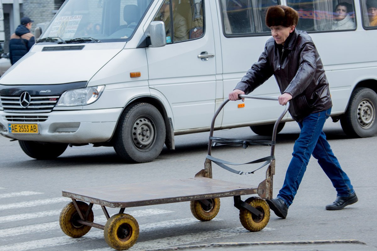 Зачем нужны маршрутки, если можно покататься на тачке