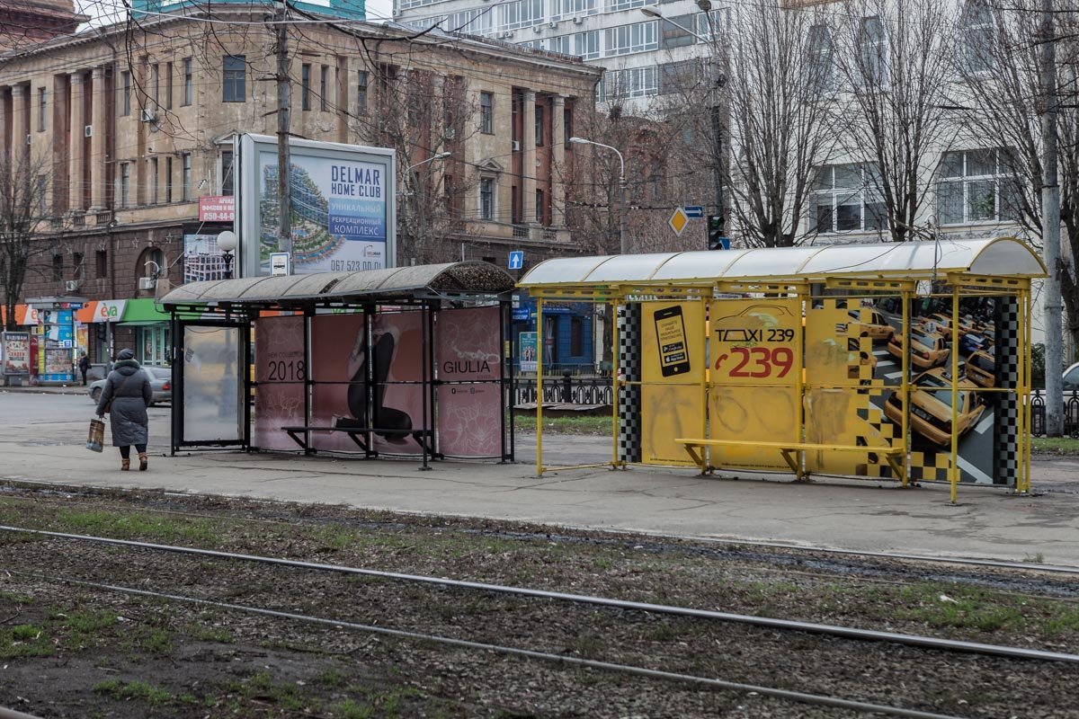 И только бабушкам нужно срочно куда-то ехать ранним утром