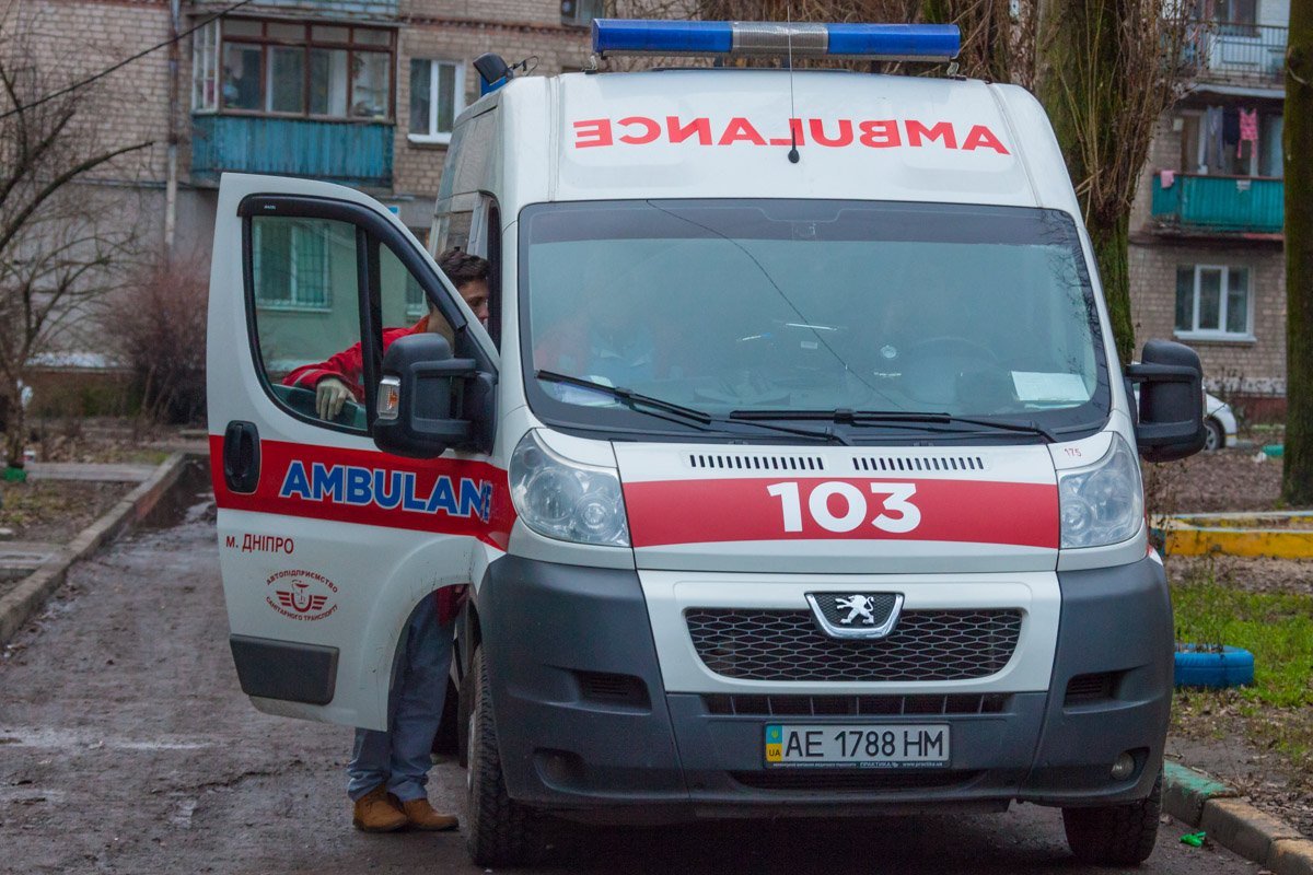 Врачи "скорой" ждут "подкрепление" из психиатрической больницы Врачи "скорой" ждут "подкрепление" из психиатрической больницы