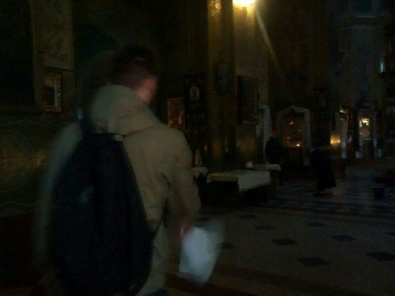  Активисты зачитали строки из «Евангелие от Матфея»