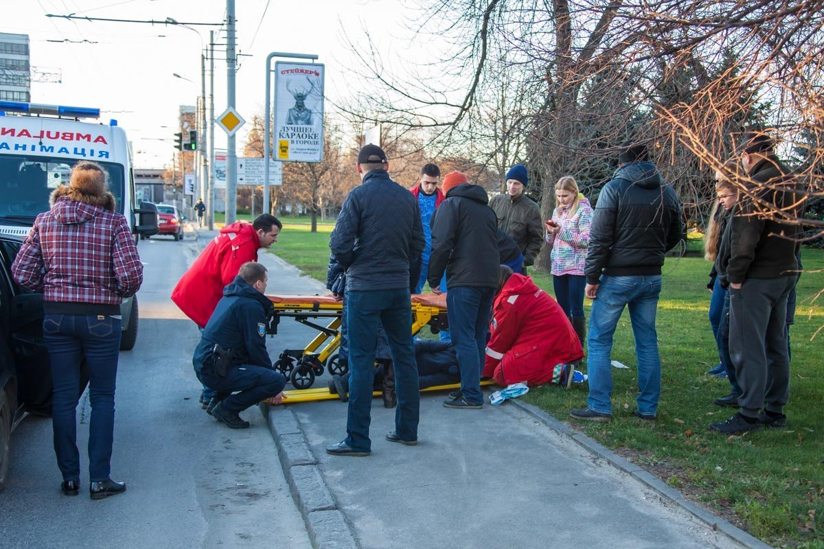 Очевидцы говорят, что мальчик перебегал дорогу и не смотрел по сторонам Очевидцы говорят, что мальчик перебегал дорогу и не смотрел по сторонам