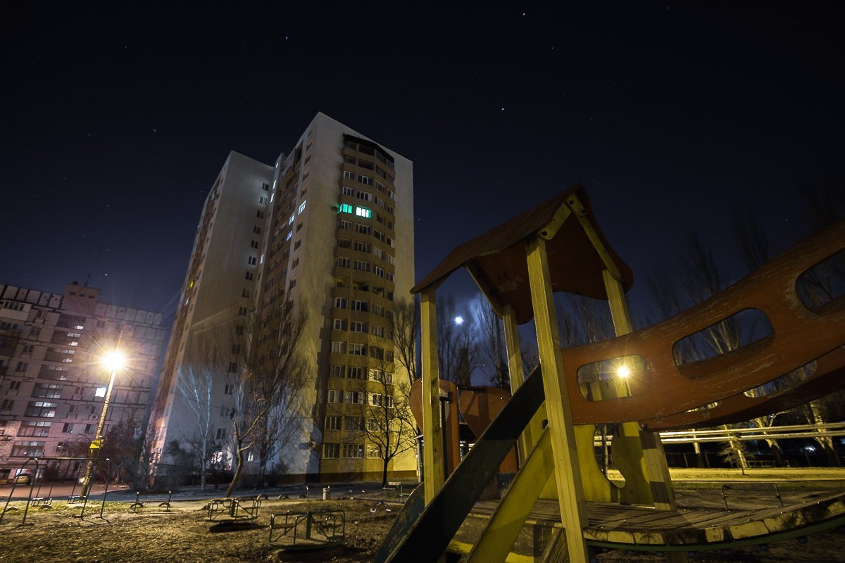 Одинокая детская площадка Одинокая детская площадка