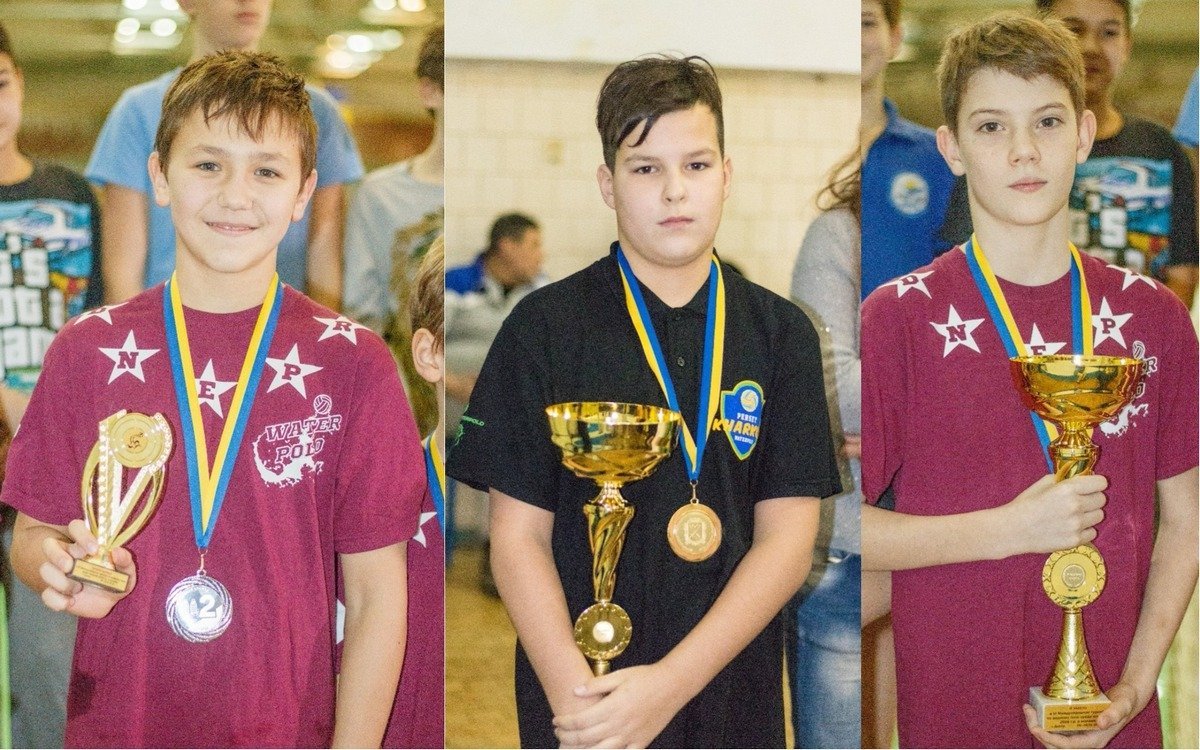 Счастливые призеры юношеского турнира по водному поло