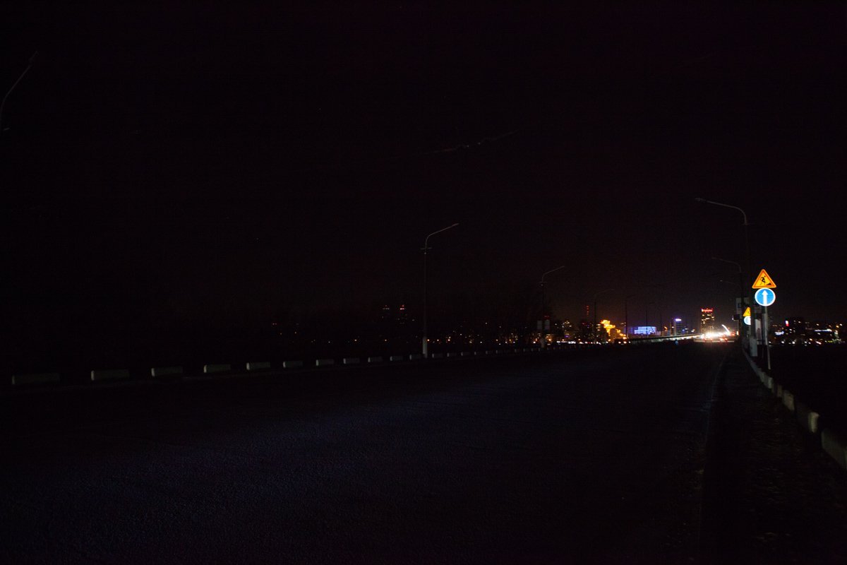 На Новом мосту не работает освещение На Новом мосту не работает освещение