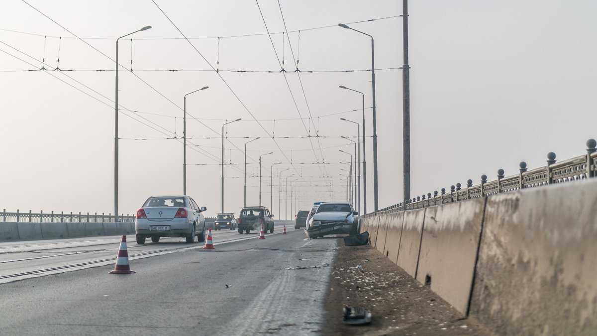 Патрульные оградили место ДТП Патрульные оградили место ДТП