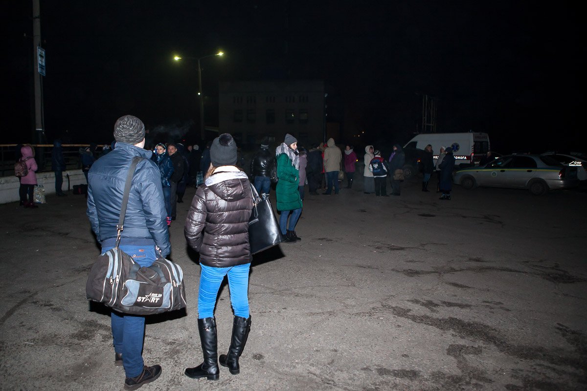 Из здания Южного вокзала эвакуировали около сотни человек