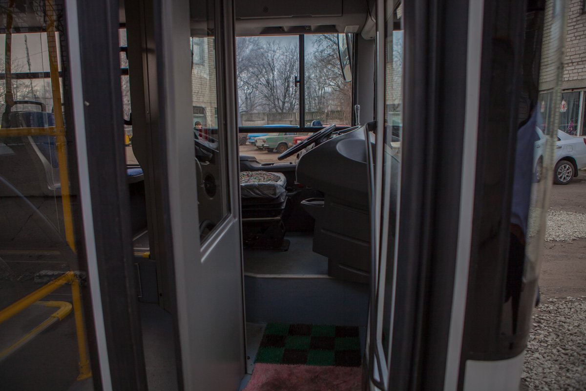 Водительская кабина отделена от мест для пассажиров