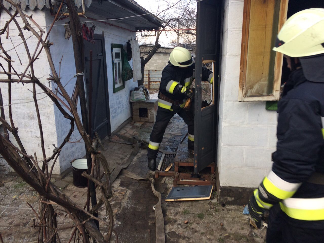 Причины пожара выясняются 