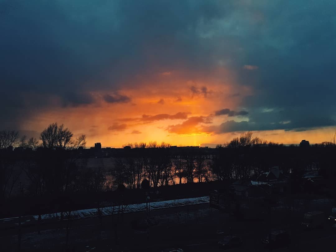 Закат солнца в Днепре, фото: versuszed