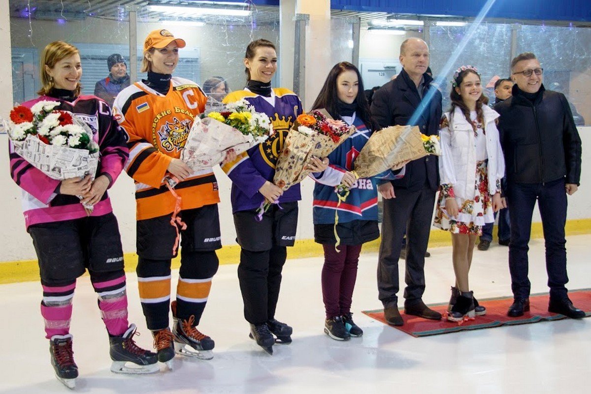 Начало IV этапа чемпионата Украины по хоккею среди женщин Начало IV этапа чемпионата Украины по хоккею среди женщин