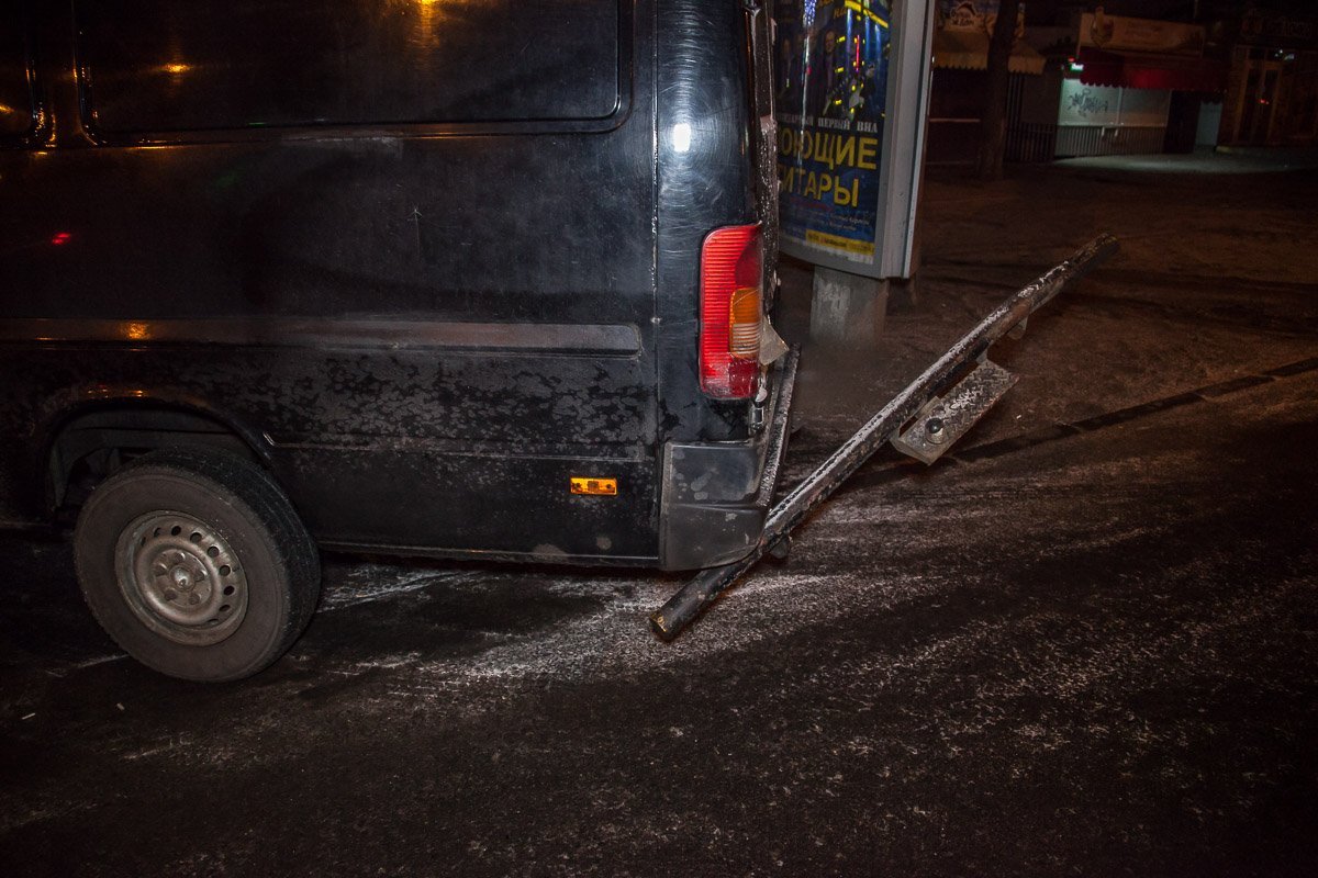 В аварии пострадали только транспортные средства